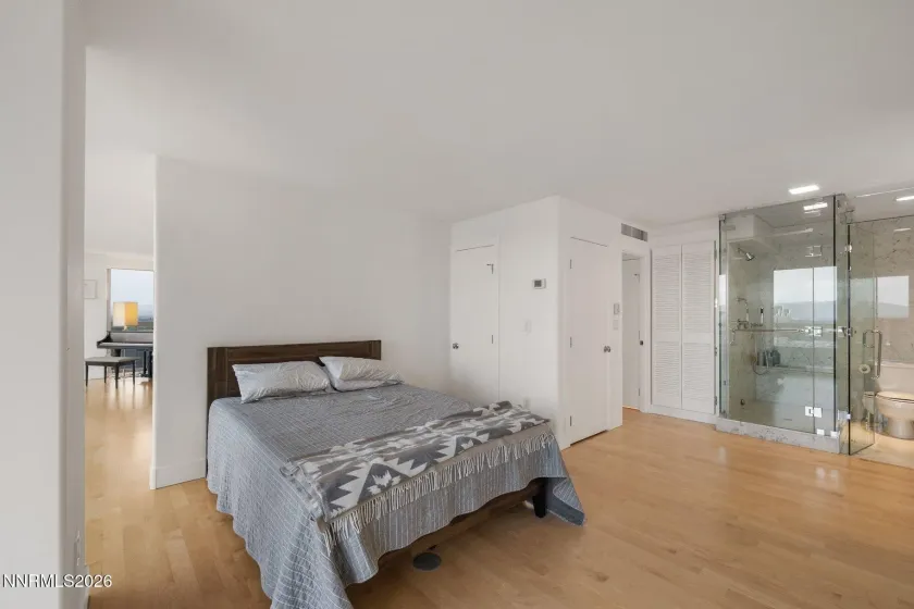 100 Arlington, Reno, Nevada 89501, 1 Bedroom Bedrooms, ,2 BathroomsBathrooms,Residential,Residential,Arlington,0,260011624