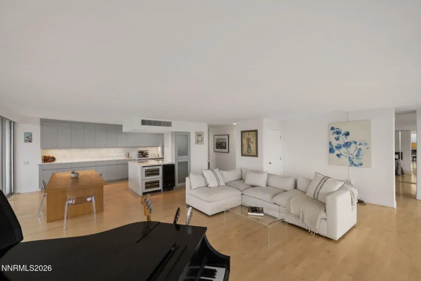 100 Arlington, Reno, Nevada 89501, 1 Bedroom Bedrooms, ,2 BathroomsBathrooms,Residential,Residential,Arlington,0,260011624