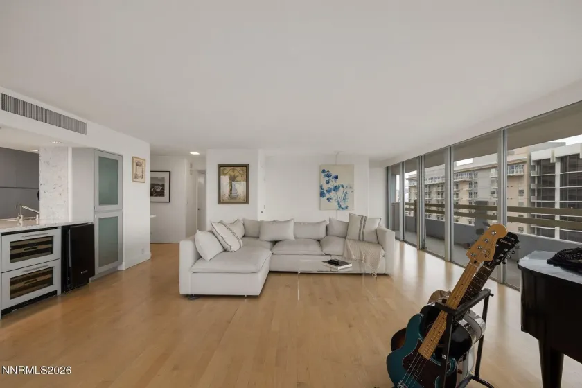 100 Arlington, Reno, Nevada 89501, 1 Bedroom Bedrooms, ,2 BathroomsBathrooms,Residential,Residential,Arlington,0,260011624