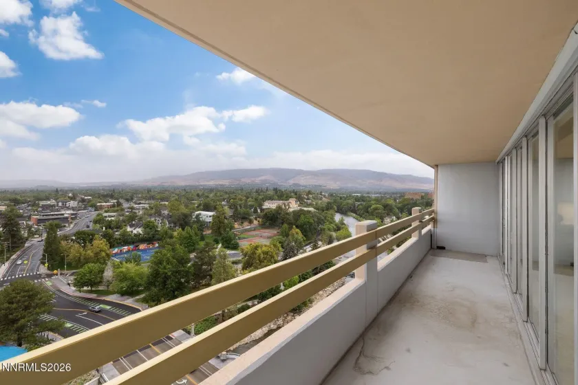 100 Arlington, Reno, Nevada 89501, 1 Bedroom Bedrooms, ,2 BathroomsBathrooms,Residential,Residential,Arlington,0,260011624