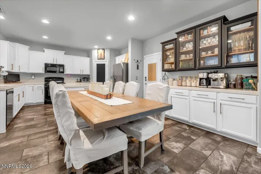 7215 Fox Wood, Sparks, Nevada 89436, 3 Bedrooms Bedrooms, ,3 BathroomsBathrooms,Residential,Residential,Fox Wood,0,260011640