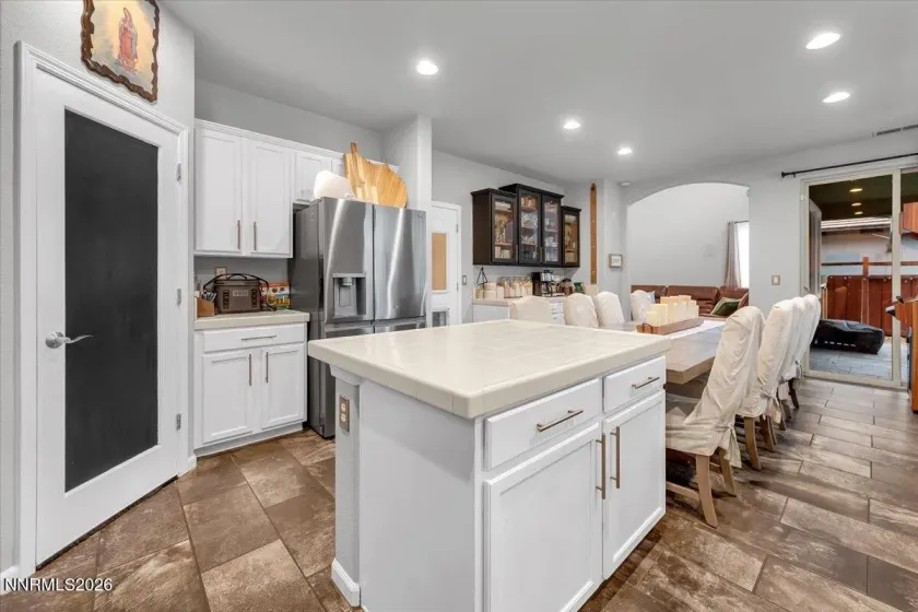 7215 Fox Wood, Sparks, Nevada 89436, 3 Bedrooms Bedrooms, ,3 BathroomsBathrooms,Residential,Residential,Fox Wood,0,260011640