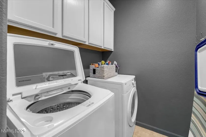 7215 Fox Wood, Sparks, Nevada 89436, 3 Bedrooms Bedrooms, ,3 BathroomsBathrooms,Residential,Residential,Fox Wood,0,260011640