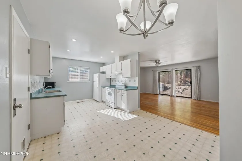 3015 Slater, Reno, Nevada 89503, 3 Bedrooms Bedrooms, ,2 BathroomsBathrooms,Residential,Residential,Slater,0,260011641