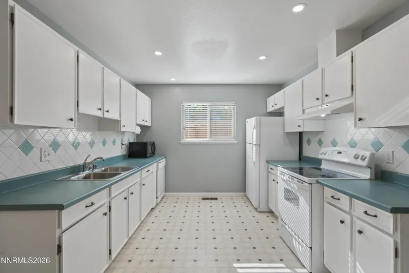 3015 Slater, Reno, Nevada 89503, 3 Bedrooms Bedrooms, ,2 BathroomsBathrooms,Residential,Residential,Slater,0,260011641