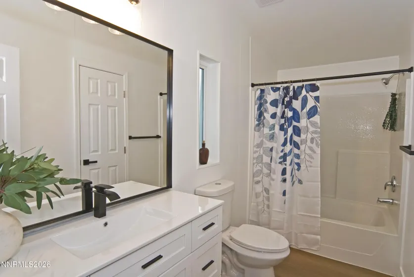 14 Riley, Carson City, Nevada 89703, 4 Bedrooms Bedrooms, ,2 BathroomsBathrooms,Residential,Residential,Riley,0,260011658