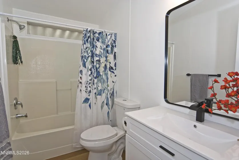 14 Riley, Carson City, Nevada 89703, 4 Bedrooms Bedrooms, ,2 BathroomsBathrooms,Residential,Residential,Riley,0,260011658
