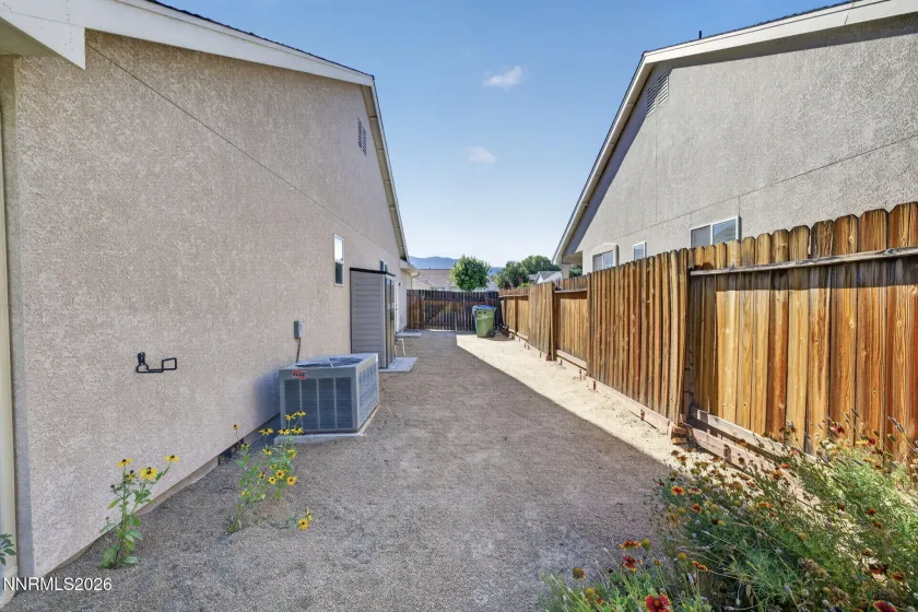 1487 Longfellow, Gardnerville, Nevada 89410, 3 Bedrooms Bedrooms, ,2 BathroomsBathrooms,Residential,Residential,Longfellow,0,260011668