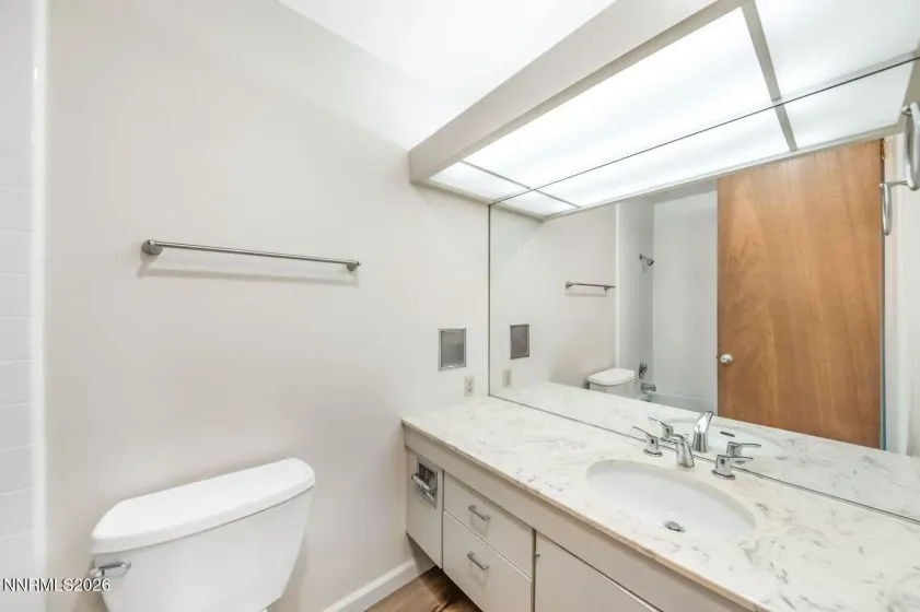 100 Arlington, Reno, Nevada 89501, 1 Bedroom Bedrooms, ,2 BathroomsBathrooms,Residential,Residential,Arlington,0,260011669