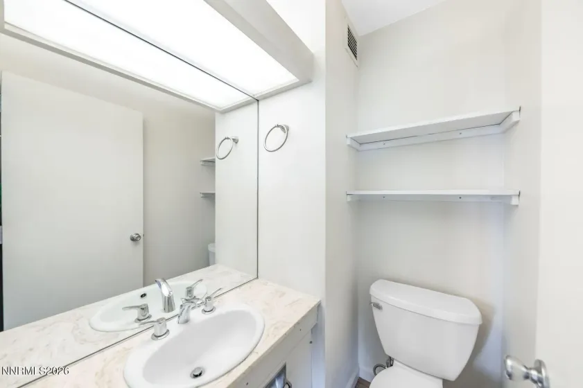 100 Arlington, Reno, Nevada 89501, 1 Bedroom Bedrooms, ,2 BathroomsBathrooms,Residential,Residential,Arlington,0,260011669