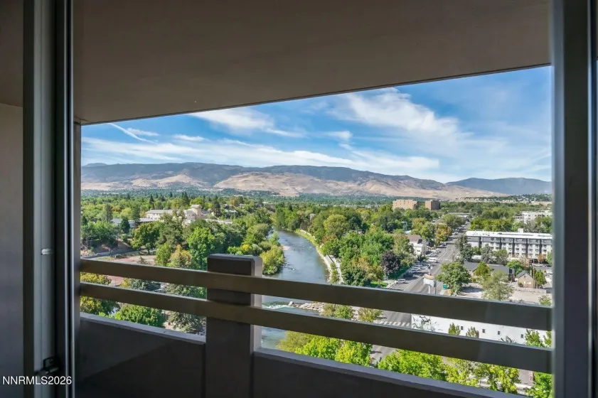 100 Arlington, Reno, Nevada 89501, 1 Bedroom Bedrooms, ,2 BathroomsBathrooms,Residential,Residential,Arlington,0,260011669