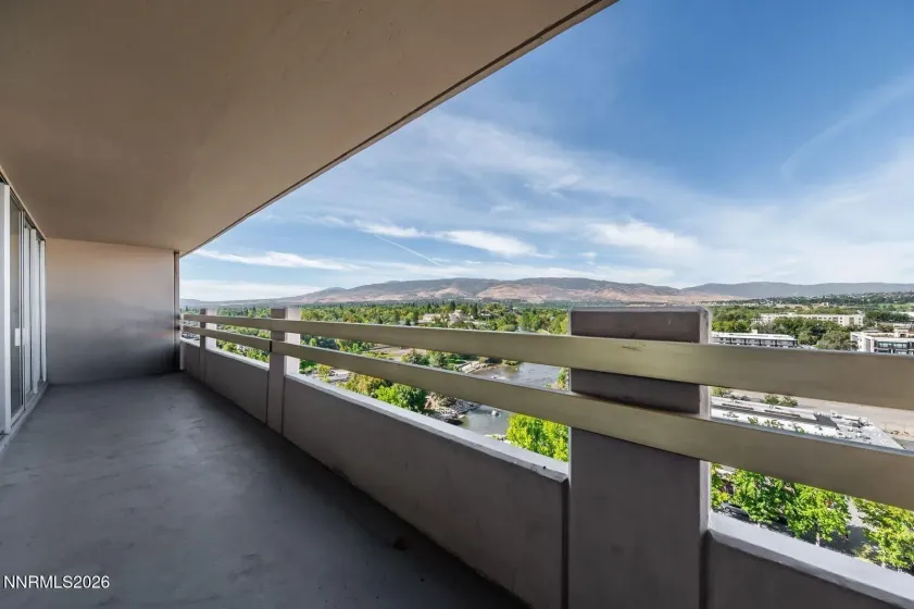 100 Arlington, Reno, Nevada 89501, 1 Bedroom Bedrooms, ,2 BathroomsBathrooms,Residential,Residential,Arlington,0,260011669