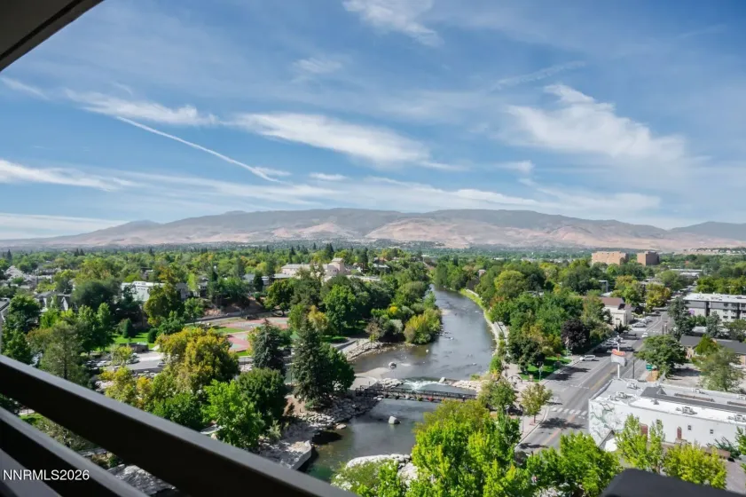 100 Arlington, Reno, Nevada 89501, 1 Bedroom Bedrooms, ,2 BathroomsBathrooms,Residential,Residential,Arlington,0,260011669