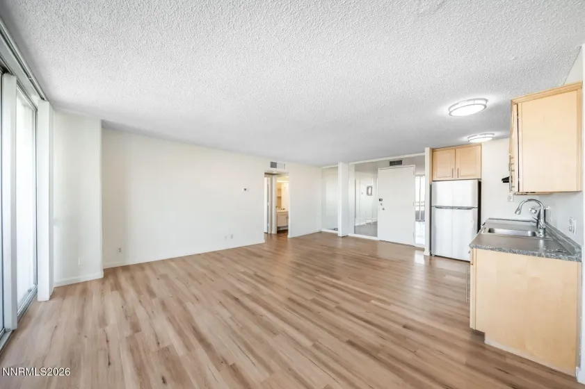 100 Arlington, Reno, Nevada 89501, 1 Bedroom Bedrooms, ,2 BathroomsBathrooms,Residential,Residential,Arlington,0,260011669