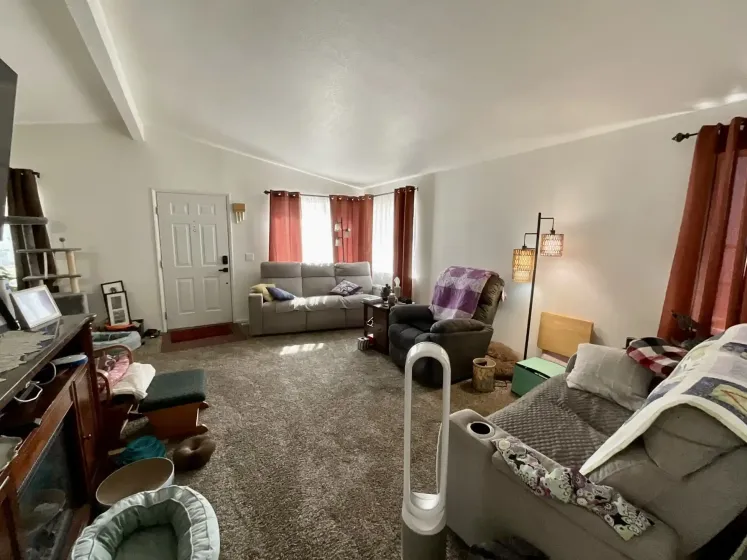 19 Coventry Way, Reno, Nevada 89506, 2 Bedrooms Bedrooms, 12 Rooms Rooms,2 BathroomsBathrooms,Manufactured,Residential,Coventry,0,260011672