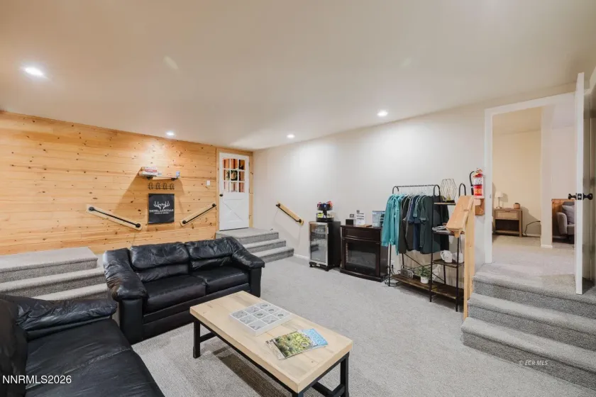 925 Lamoille, Lamoille, Nevada 89828, ,Commercial Sale,Residential,Lamoille,0,260011692