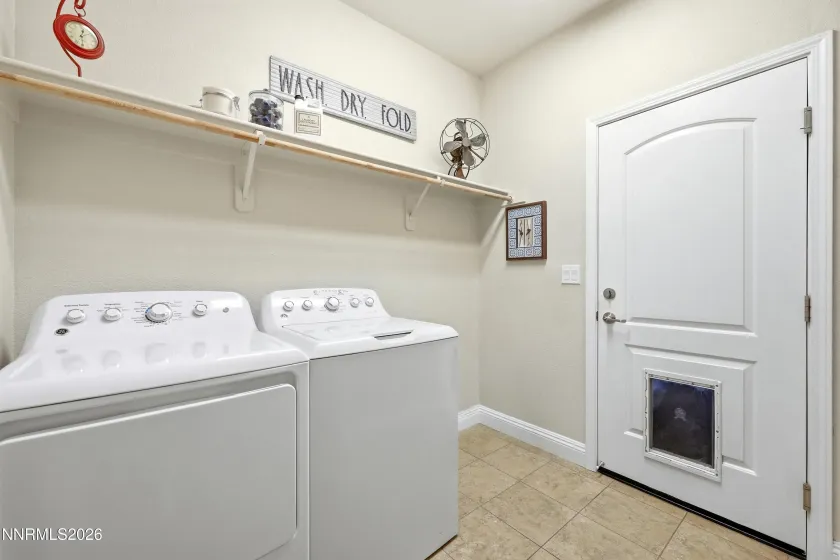 4270 Matter, Sparks, Nevada 89436, 3 Bedrooms Bedrooms, ,2 BathroomsBathrooms,Residential,Residential,Matter,0,260011687