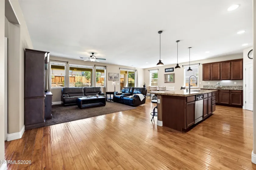4270 Matter, Sparks, Nevada 89436, 3 Bedrooms Bedrooms, ,2 BathroomsBathrooms,Residential,Residential,Matter,0,260011687