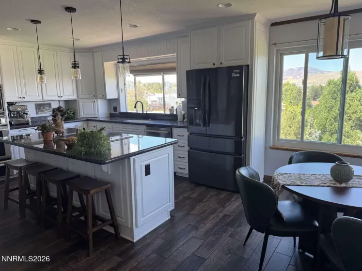 1547 Kestrel, Reno, Nevada 89509, 5 Bedrooms Bedrooms, ,4 BathroomsBathrooms,Residential,Residential,Kestrel,0,260011797