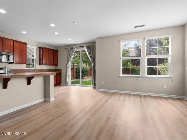7057 Sacred, Sparks, Nevada 89436, 4 Bedrooms Bedrooms, ,3 BathroomsBathrooms,Residential,Residential,Sacred,0,260011807