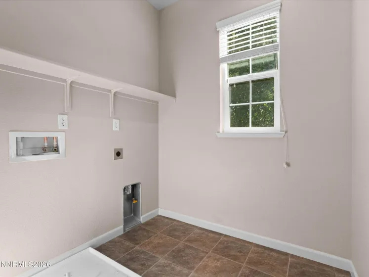 7057 Sacred, Sparks, Nevada 89436, 4 Bedrooms Bedrooms, ,3 BathroomsBathrooms,Residential,Residential,Sacred,0,260011807