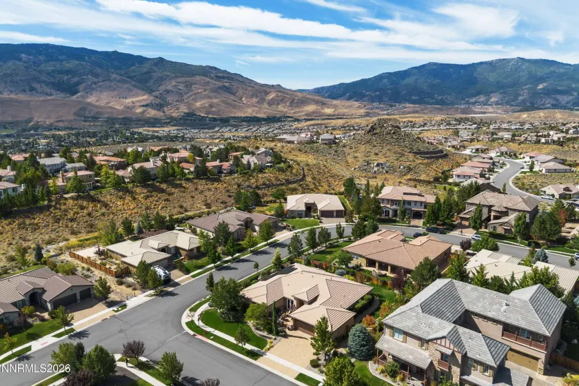 1815 Graysburg, Reno, Nevada 89523, 4 Bedrooms Bedrooms, ,3 BathroomsBathrooms,Residential,Residential,Graysburg,0,260011759