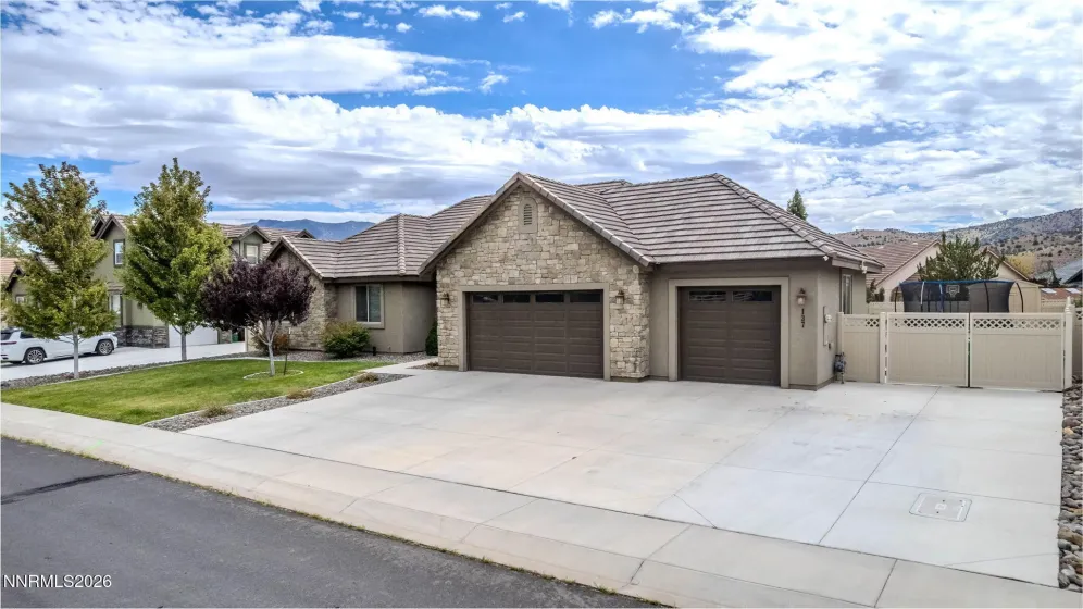 137 Denio, Dayton, Nevada 89403, 4 Bedrooms Bedrooms, ,2 BathroomsBathrooms,Residential,Residential,Denio,0,260011769
