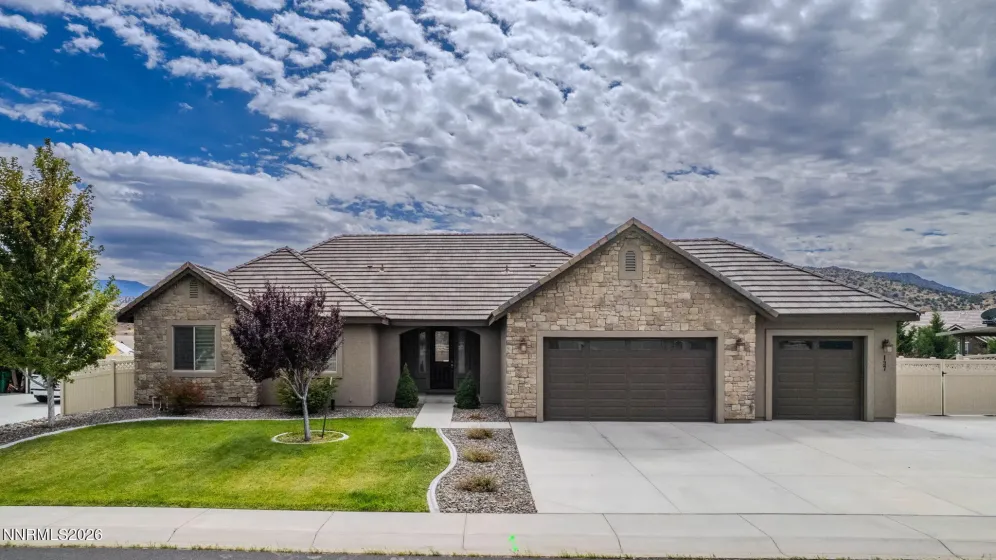 137 Denio, Dayton, Nevada 89403, 4 Bedrooms Bedrooms, ,2 BathroomsBathrooms,Residential,Residential,Denio,0,260011769