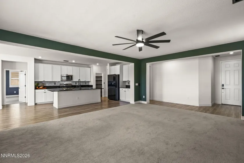6388 Red Stable, Sparks, Nevada 89436, 4 Bedrooms Bedrooms, ,3 BathroomsBathrooms,Residential,Residential,Red Stable,0,260011813