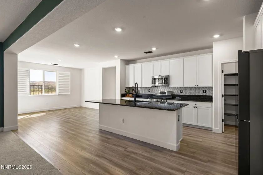 6388 Red Stable, Sparks, Nevada 89436, 4 Bedrooms Bedrooms, ,3 BathroomsBathrooms,Residential,Residential,Red Stable,0,260011813