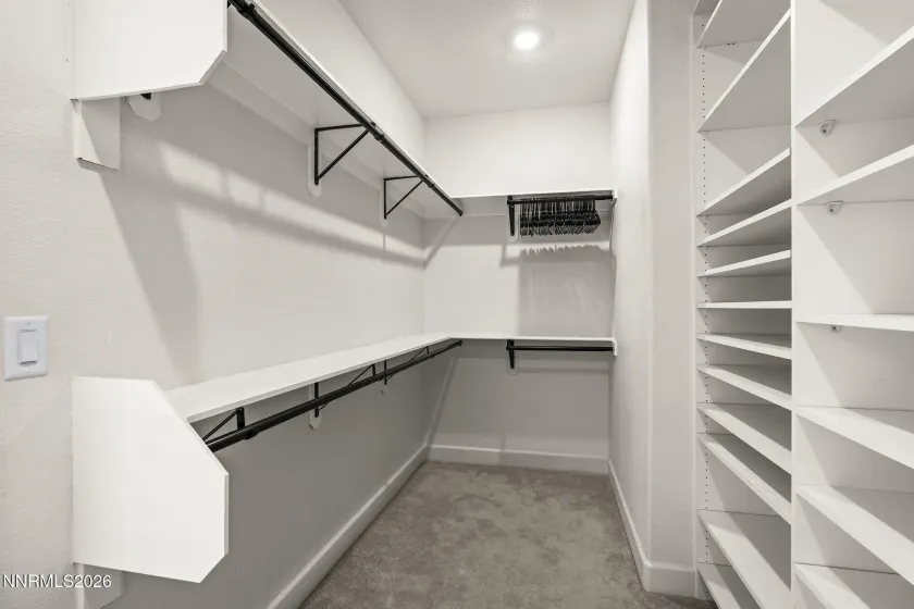 6388 Red Stable, Sparks, Nevada 89436, 4 Bedrooms Bedrooms, ,3 BathroomsBathrooms,Residential,Residential,Red Stable,0,260011813