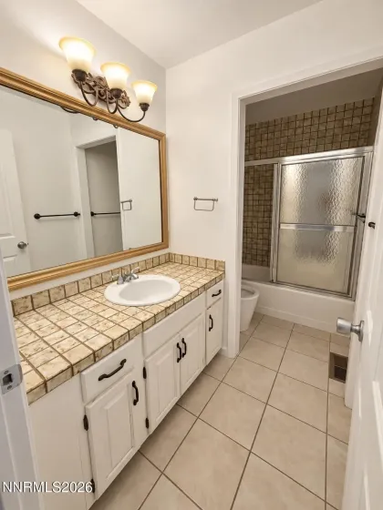 Downstairs full bathroom
