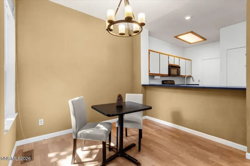 4062 Snowshoe, Reno, Nevada 89502, 2 Bedrooms Bedrooms, ,3 BathroomsBathrooms,Residential,Residential,Snowshoe,0,260011828