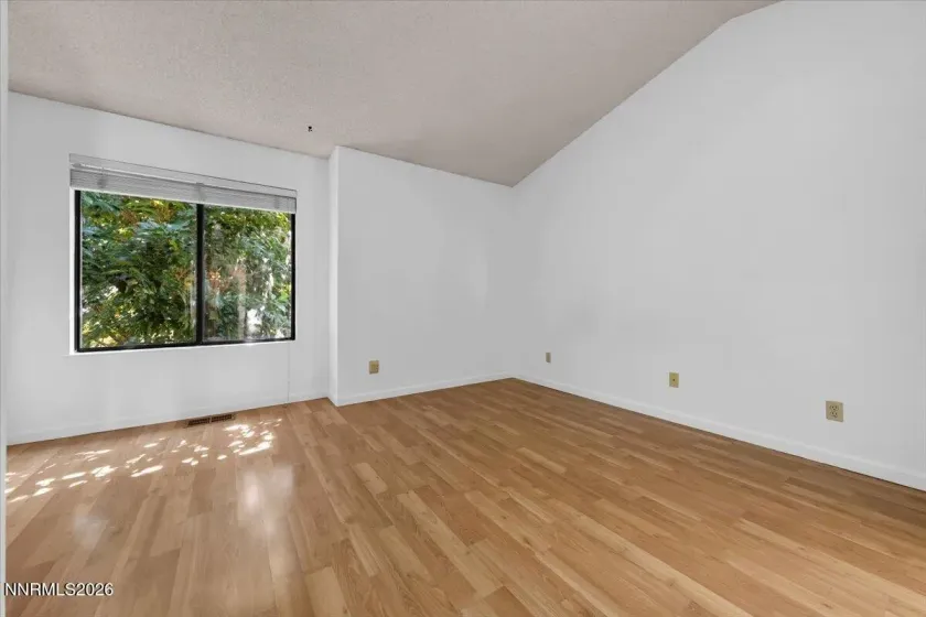 4062 Snowshoe, Reno, Nevada 89502, 2 Bedrooms Bedrooms, ,3 BathroomsBathrooms,Residential,Residential,Snowshoe,0,260011828