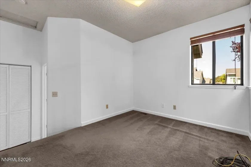 4062 Snowshoe, Reno, Nevada 89502, 2 Bedrooms Bedrooms, ,3 BathroomsBathrooms,Residential,Residential,Snowshoe,0,260011828