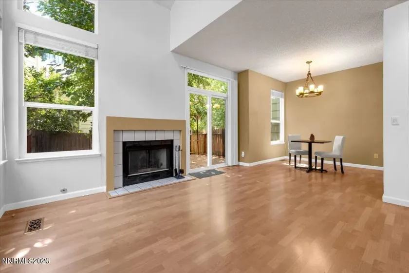 4062 Snowshoe, Reno, Nevada 89502, 2 Bedrooms Bedrooms, ,3 BathroomsBathrooms,Residential,Residential,Snowshoe,0,260011828