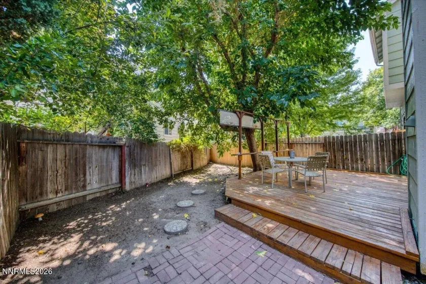 4062 Snowshoe, Reno, Nevada 89502, 2 Bedrooms Bedrooms, ,3 BathroomsBathrooms,Residential,Residential,Snowshoe,0,260011828