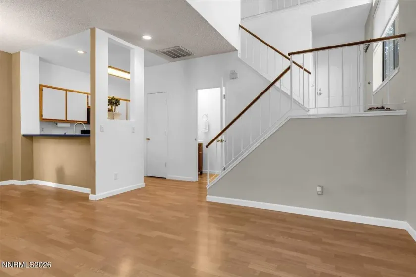 4062 Snowshoe, Reno, Nevada 89502, 2 Bedrooms Bedrooms, ,3 BathroomsBathrooms,Residential,Residential,Snowshoe,0,260011828