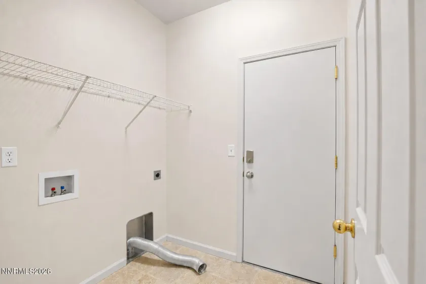 2204 Big Trail, Reno, Nevada 89521, 4 Bedrooms Bedrooms, ,2 BathroomsBathrooms,Residential,Residential,Big Trail,0,260011834