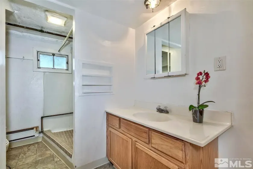 1144 Buena Vista, Reno, Nevada 89503, 4 Bedrooms Bedrooms, ,2 BathroomsBathrooms,Residential,Residential,Buena Vista,0,260011835