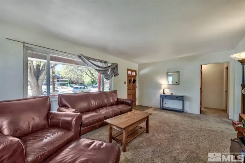 1144 Buena Vista, Reno, Nevada 89503, 4 Bedrooms Bedrooms, ,2 BathroomsBathrooms,Residential,Residential,Buena Vista,0,260011835
