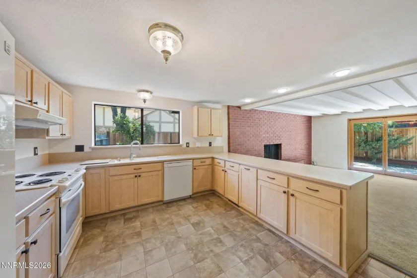 1945 Lakeside, Reno, Nevada 89509, 3 Bedrooms Bedrooms, ,3 BathroomsBathrooms,Residential,Residential,Lakeside,0,260011839