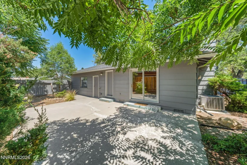 1945 Lakeside, Reno, Nevada 89509, 3 Bedrooms Bedrooms, ,3 BathroomsBathrooms,Residential,Residential,Lakeside,0,260011839