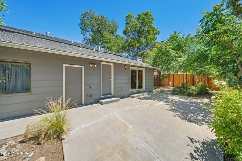 1945 Lakeside, Reno, Nevada 89509, 3 Bedrooms Bedrooms, ,3 BathroomsBathrooms,Residential,Residential,Lakeside,0,260011839