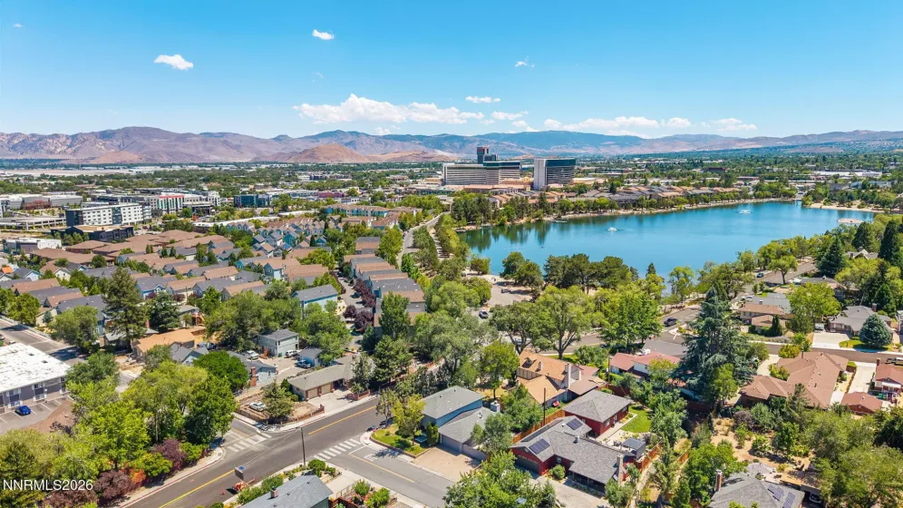 1945 Lakeside, Reno, Nevada 89509, 3 Bedrooms Bedrooms, ,3 BathroomsBathrooms,Residential,Residential,Lakeside,0,260011839