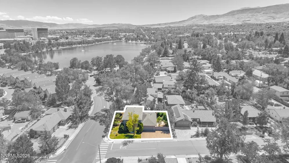 1945 Lakeside, Reno, Nevada 89509, 3 Bedrooms Bedrooms, ,3 BathroomsBathrooms,Residential,Residential,Lakeside,0,260011839