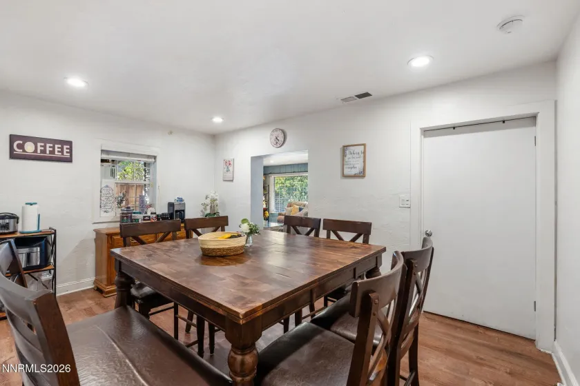 1647 F, Sparks, Nevada 89431, 3 Bedrooms Bedrooms, ,2 BathroomsBathrooms,Residential,Residential,F,0,260011833