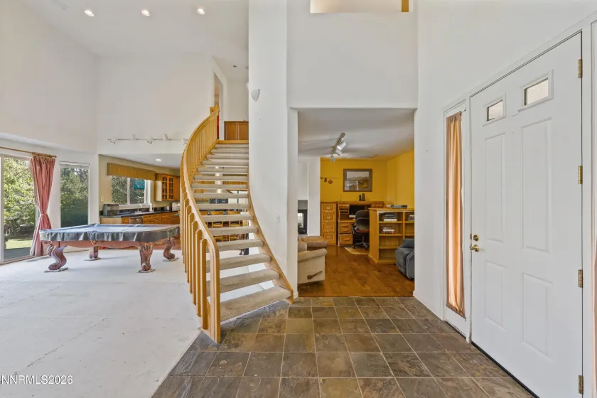 foyer/living room