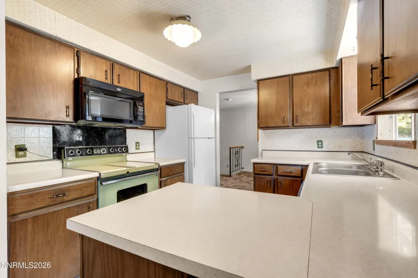 4125 Edrie, Reno, Nevada 89502, 4 Bedrooms Bedrooms, ,2 BathroomsBathrooms,Residential,Residential,Edrie,0,260011847