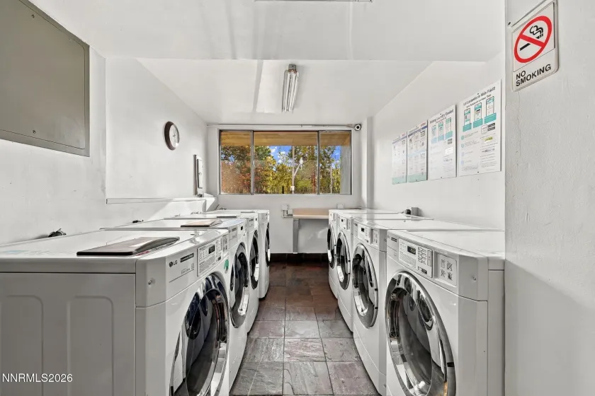 280 Island, Reno, Nevada 89501, 1 Bedroom Bedrooms, ,1 BathroomBathrooms,Residential,Residential,Island,0,260011861